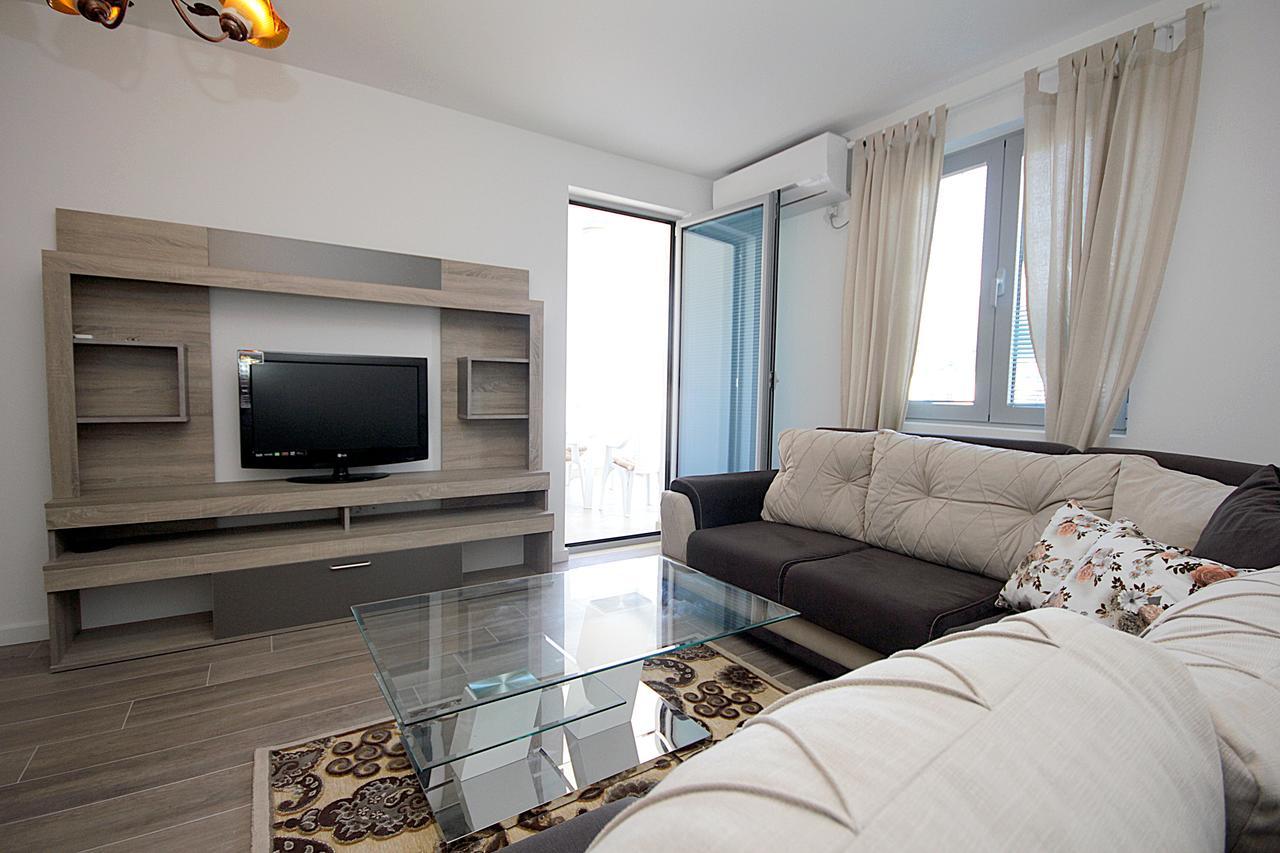 Apartment Melina Dobra Voda Esterno foto